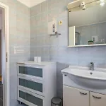 Appartement Lovely In With Wifi Banjole