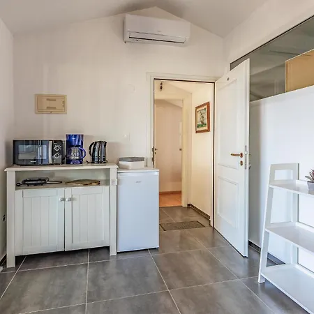 Apartman Awesome In Banjole