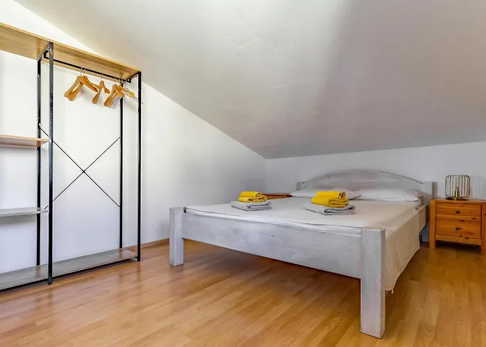 아파트 Awesome In 반졸레