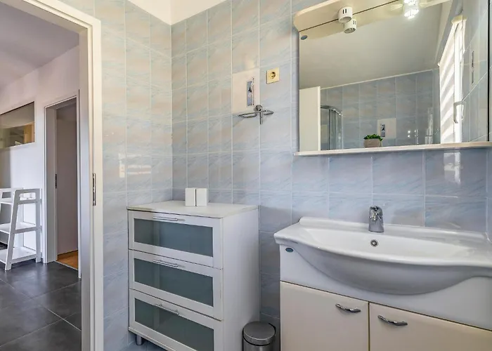 아파트 Awesome In 반졸레